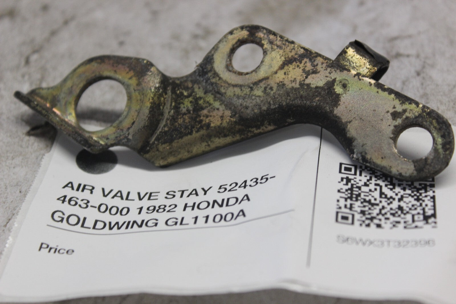 AIR VALVE STAY 52435-463-000 1982 HONDA GOLDWING GL1100A