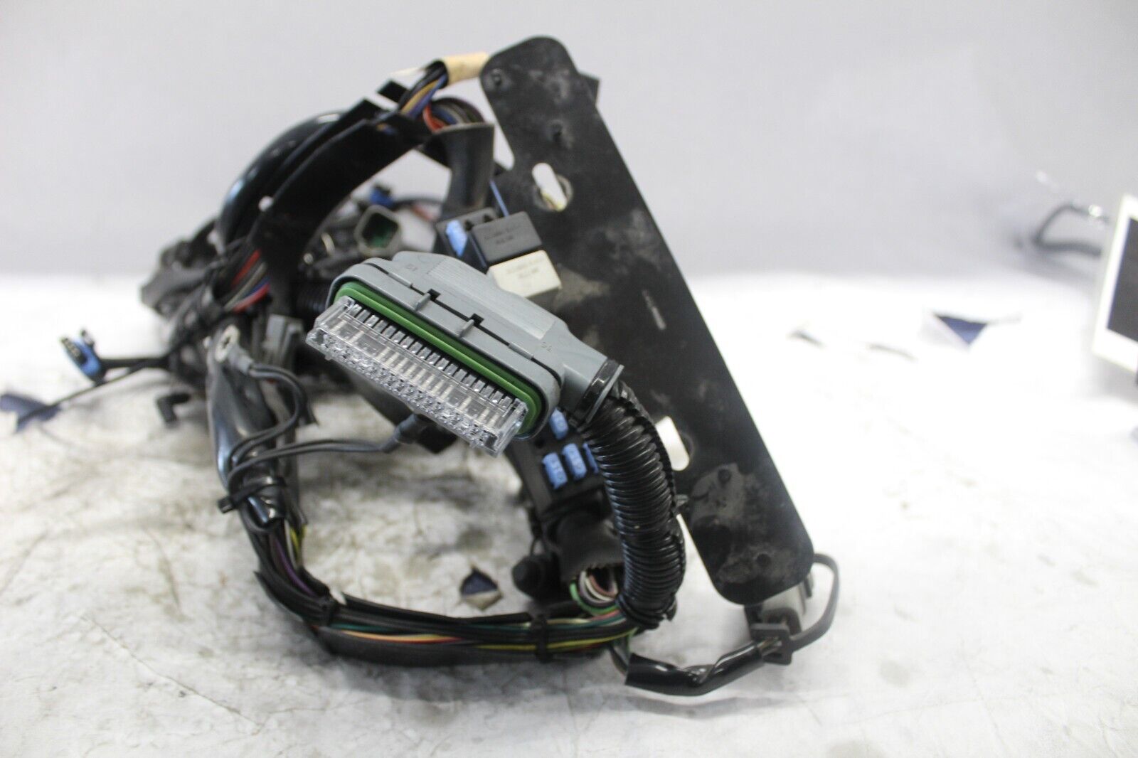 MAIN WIRING HARNESS 70431-04 2005 HD SOFTAIL DELUXE FLSTNI