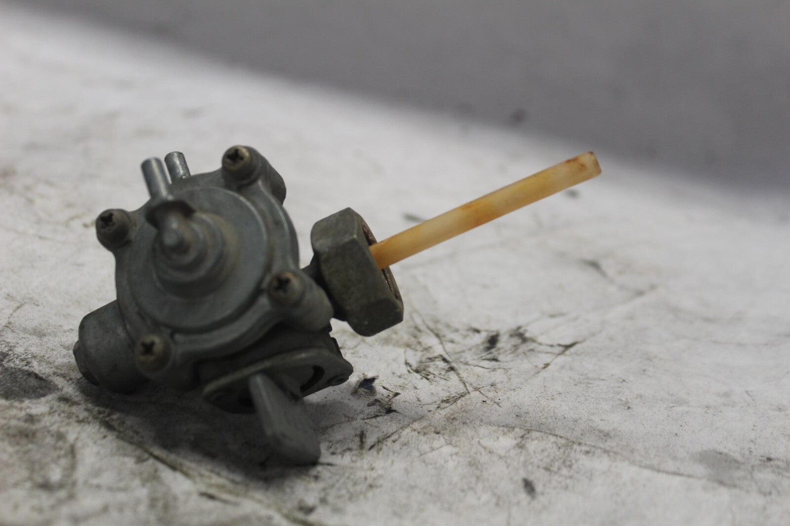 AUTO VALVE ASSY (PETCOCK) 16950-MC9-830 1982 HONDA GL500I SILVERWING
