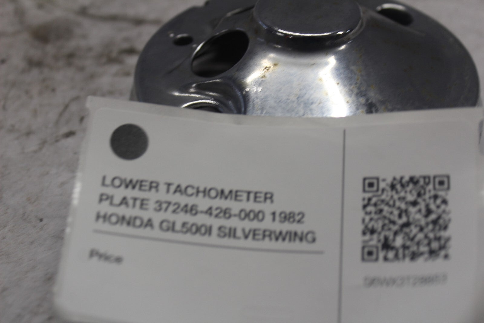 LOWER TACHOMETER PLATE 37246-426-000 1982 HONDA GL500I SILVERWING
