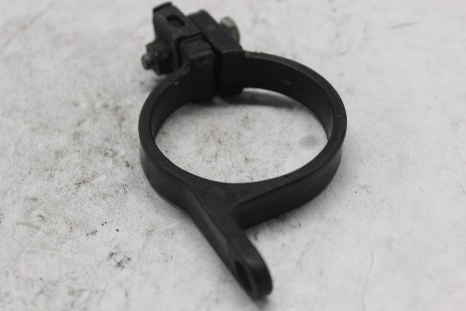 FRONT FENDER MOUNTING STAY RIGHT 61120-MAS-E00 1998 HONDA CBR900RR