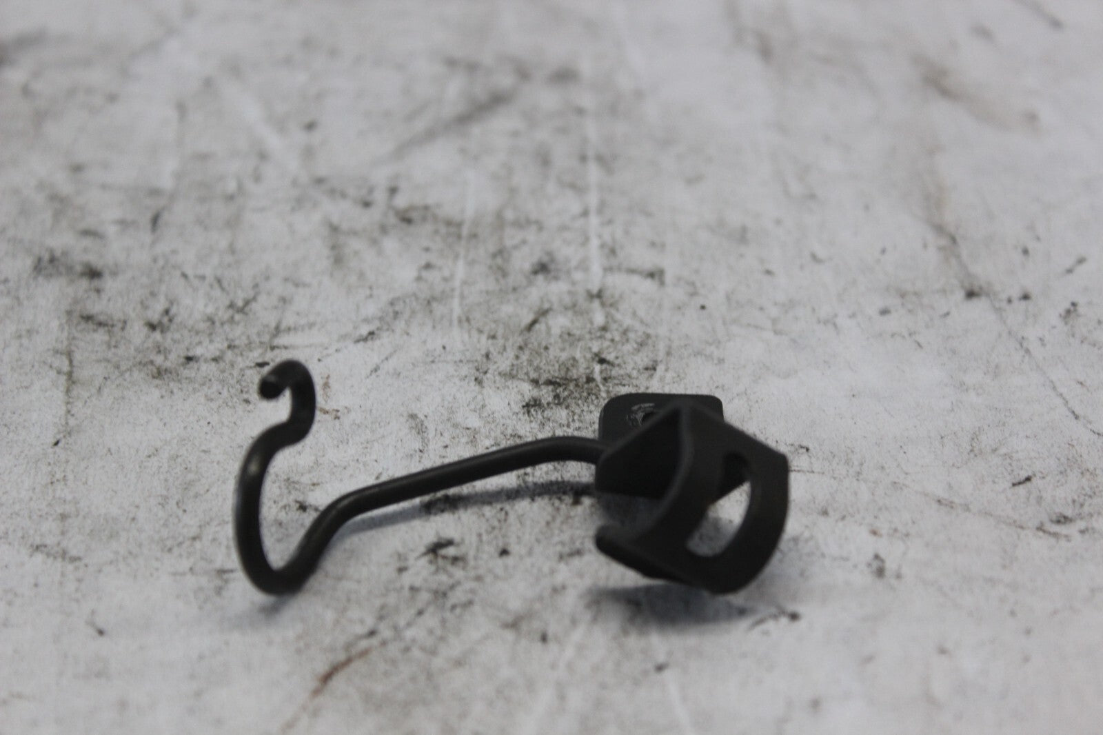 BRAKE HOSE CLAMP 1 59260-40F00 2002 SUZUKI GSX-R1000