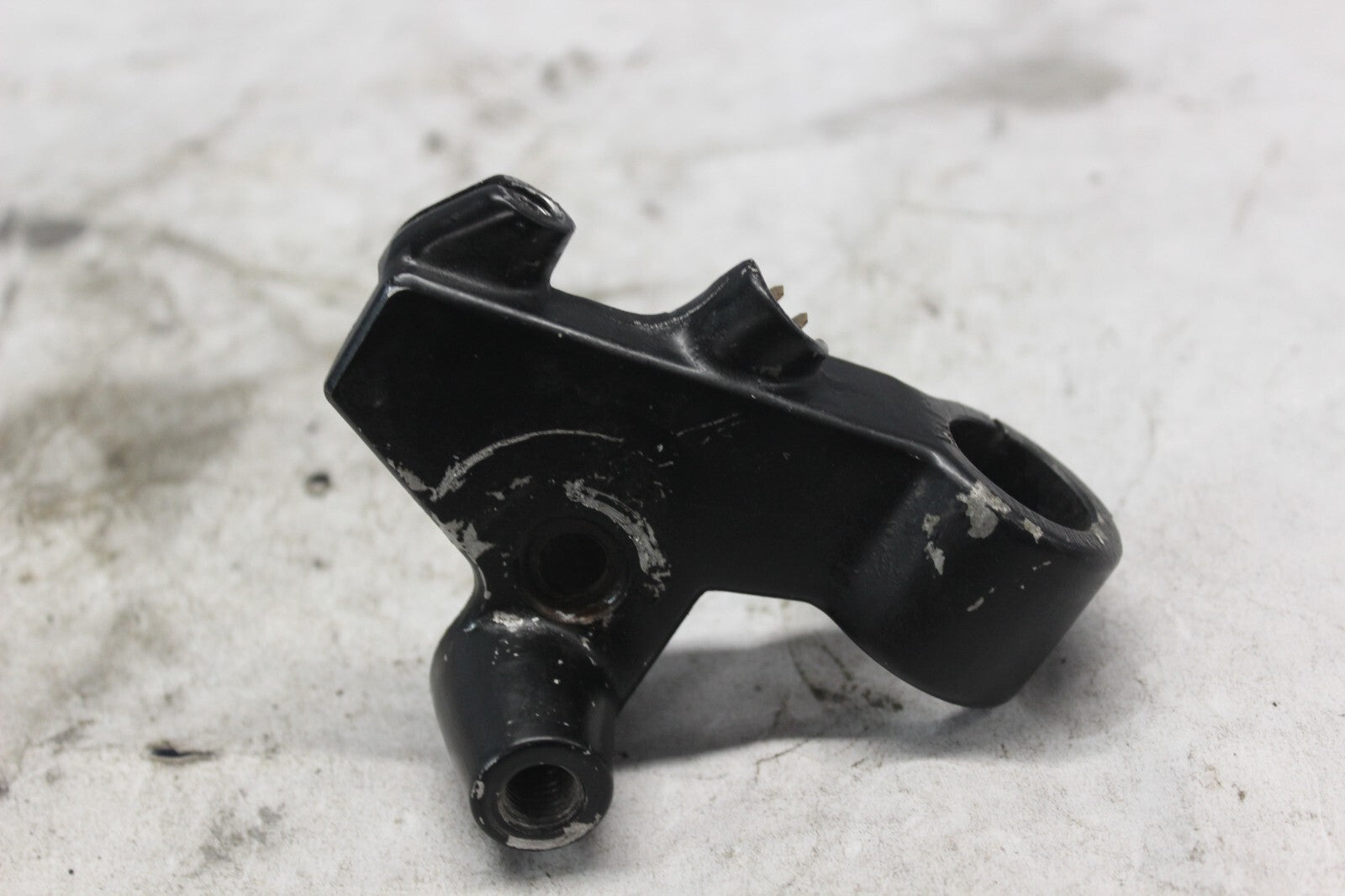 LEFT HANDLEBAR BRACKET 53172-425-003 1982 HONDA GL500I SILVERWING