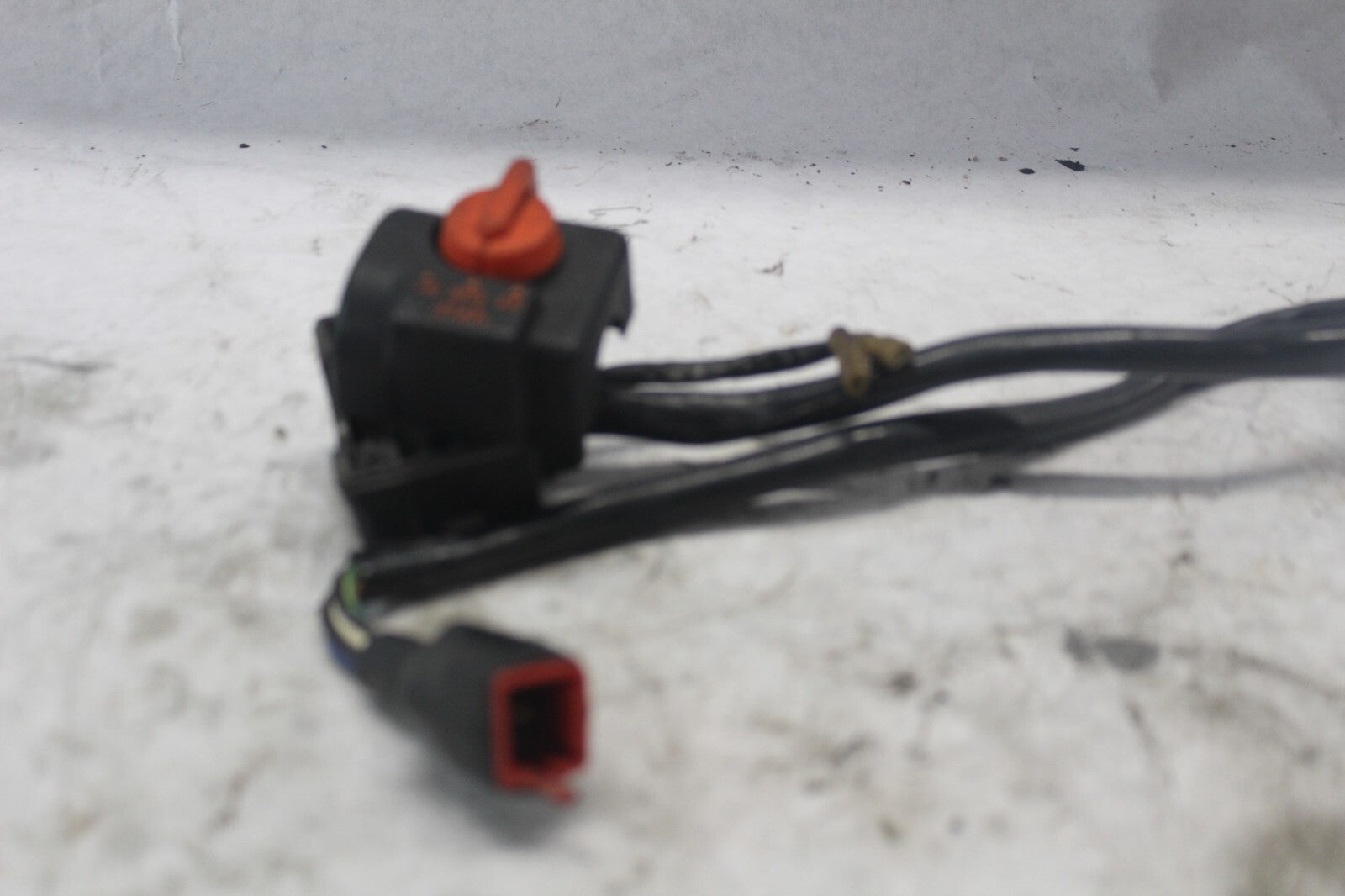 START/STOP SWITCH ASSY RIGHT 35130-MA1-670 1982 HONDA GL500I SILVERWING