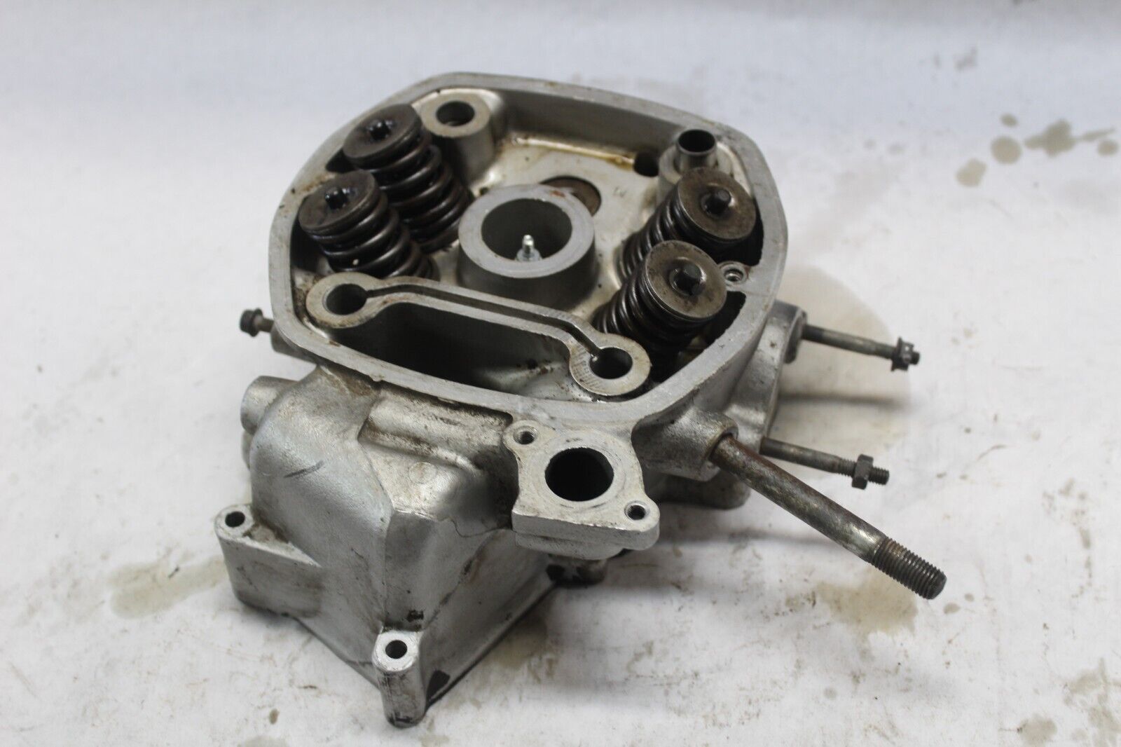 LEFT CYLINDER HEAD 12210-MA1-000 1982 GL500I SILVERWING