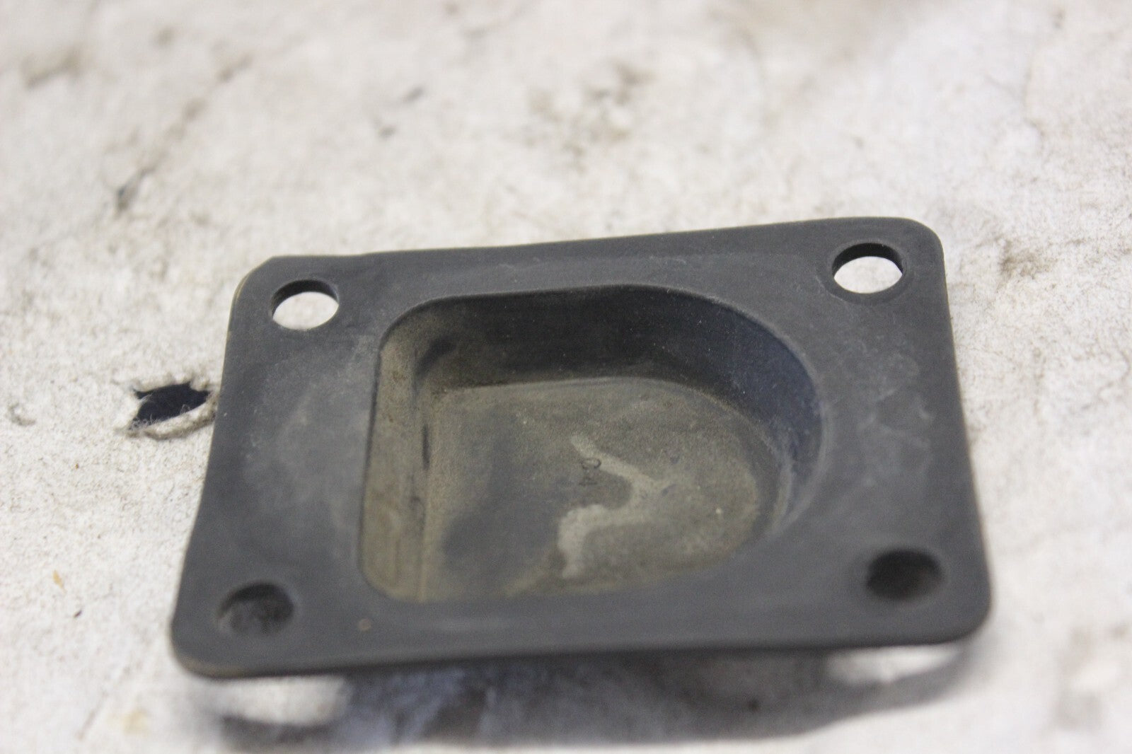 SADDLEBAG LOCK RUBBER 81217-463-770 1982 HONDA GOLDWING GL1100A