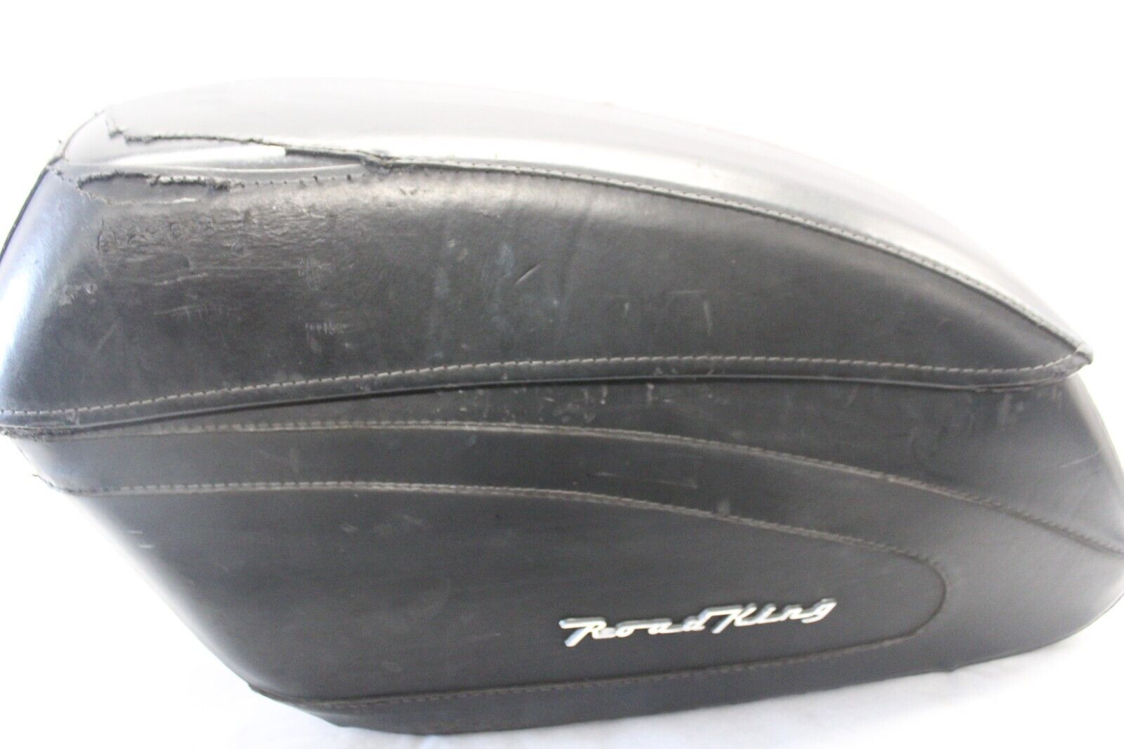 LEFT SADDLEBAG ASSY COMPLETE 91316-04 2005 ROAD KING CUSTOM FLHRSI