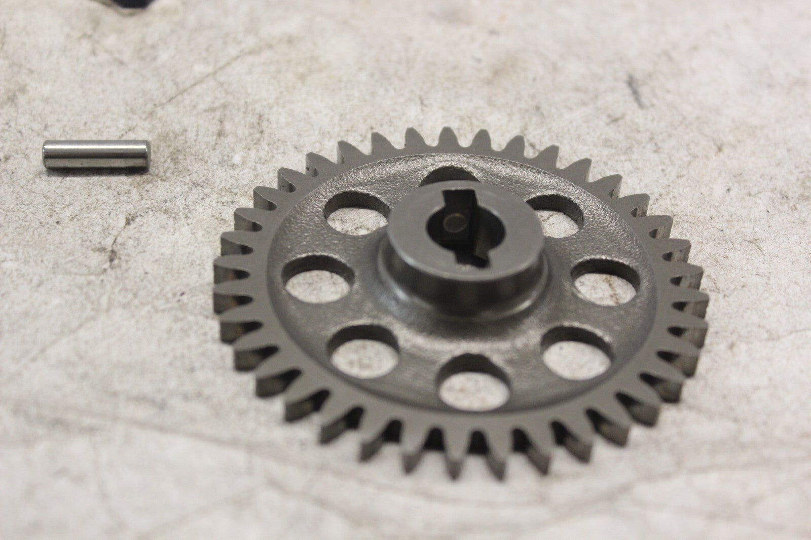 Oil Pump Driven Gear 37T #16331-33E00 2002 SUZUKI HAYABUSA GSX1300R