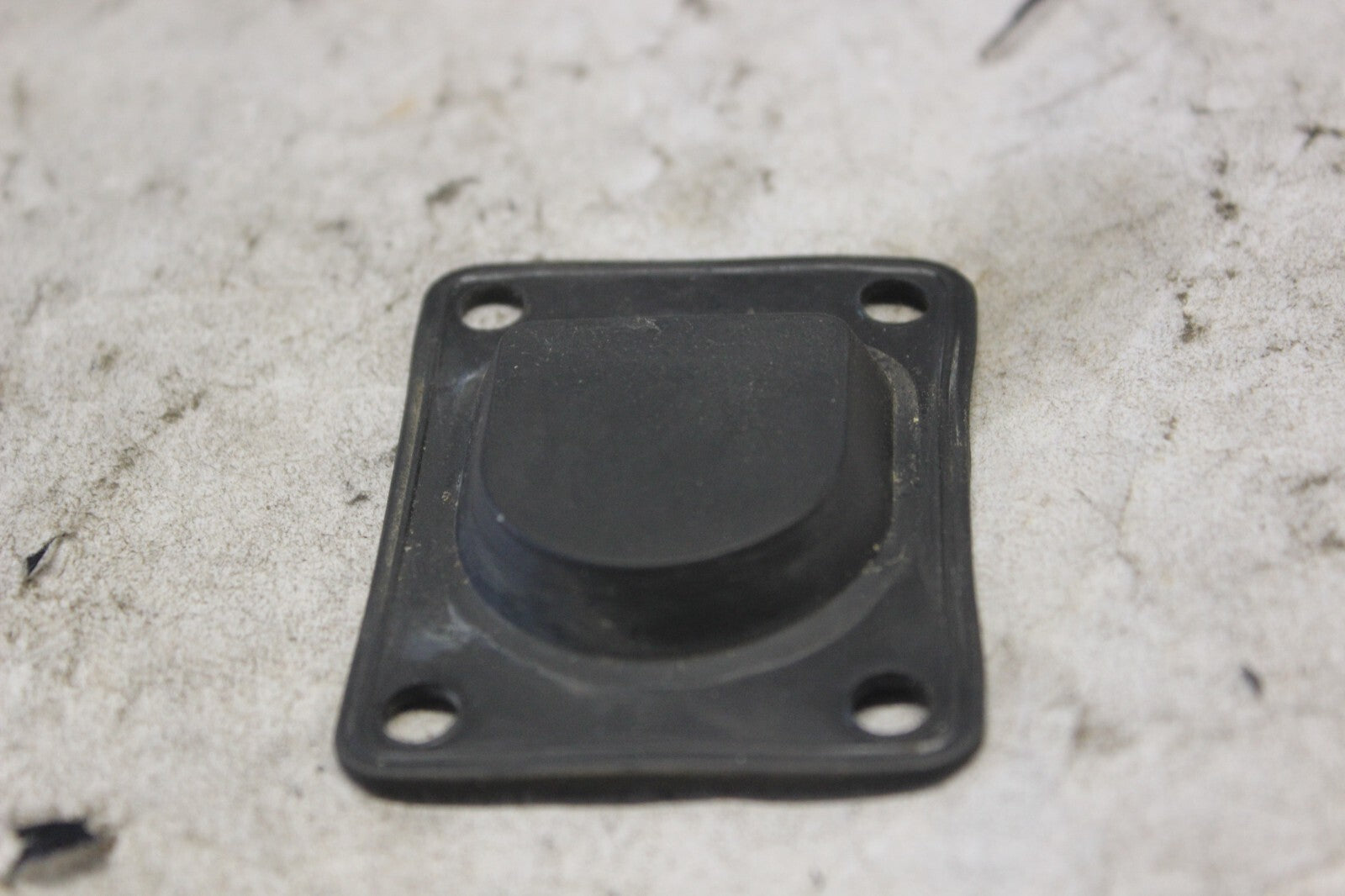 SADDLEBAG LOCK RUBBER 81217-463-770 1982 HONDA GOLDWING GL1100A