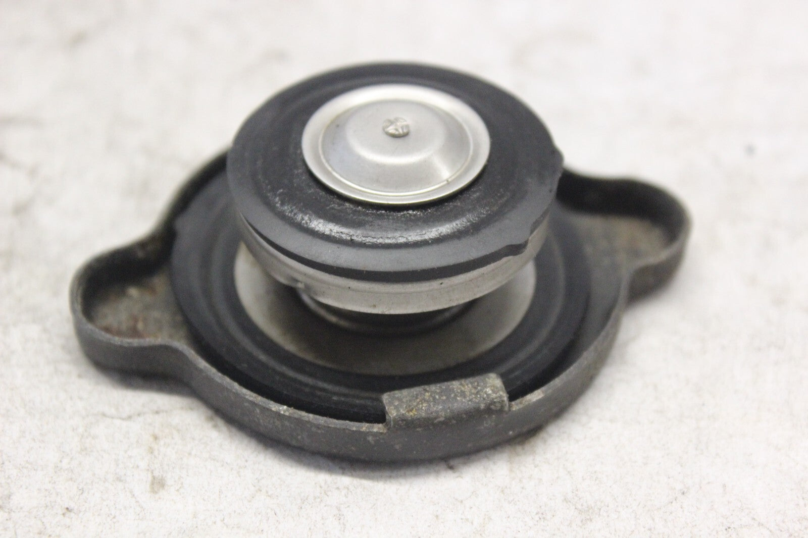 RADIATOR CAP 19045-692-003 1982 HONDA GOLDWING GL1100A
