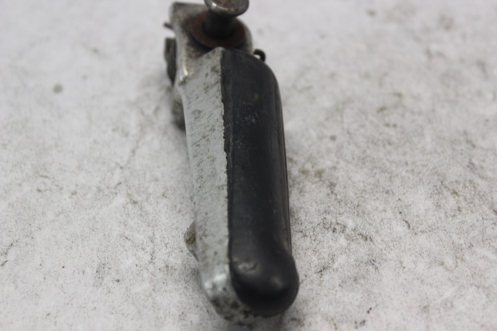 MAIN STEP BAR LEFT 50670-KV3-700 1998 HONDA CBR900RR