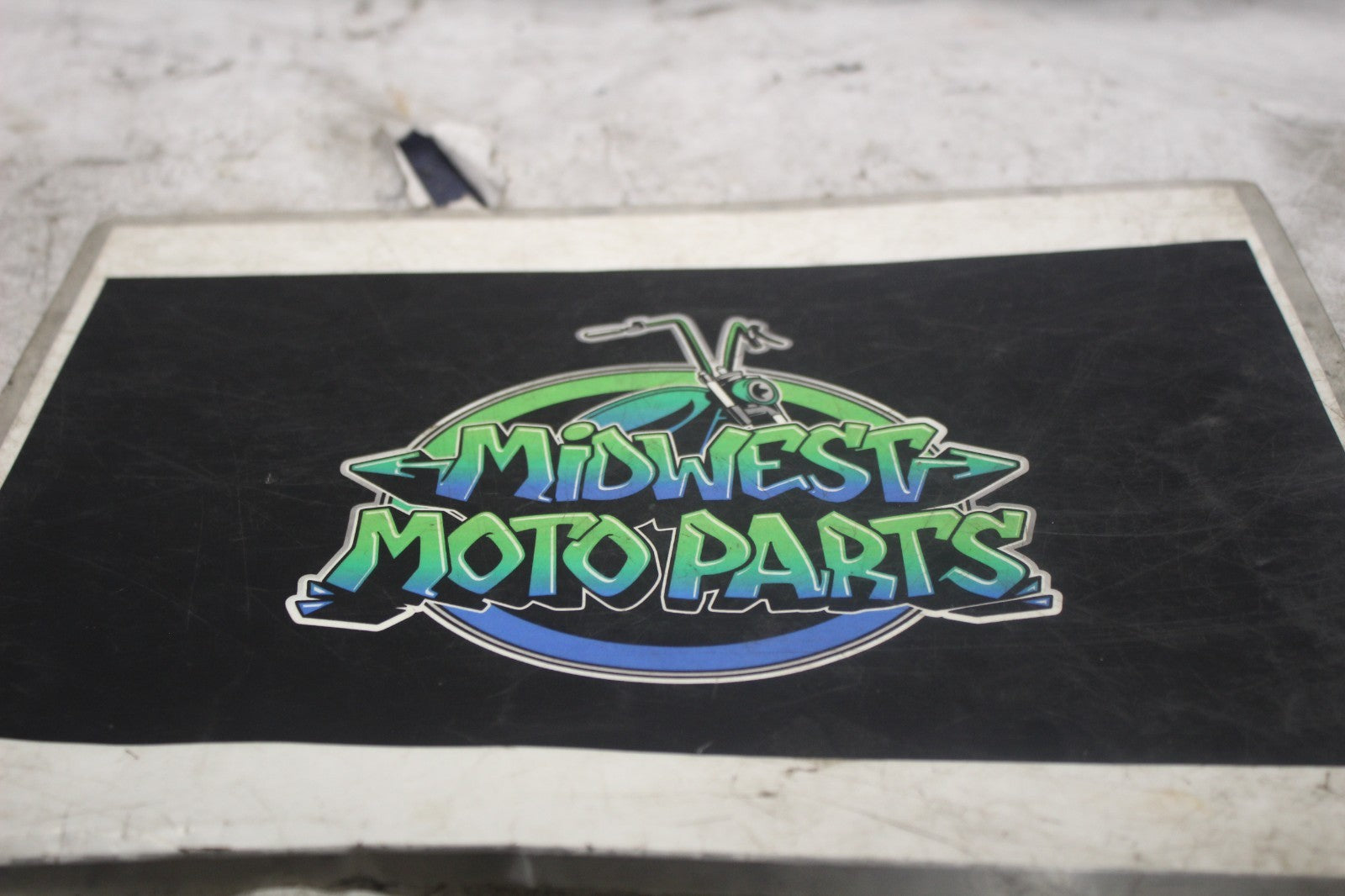 12e69933-54d8-48a9-95af-ee33b8d2a4fd