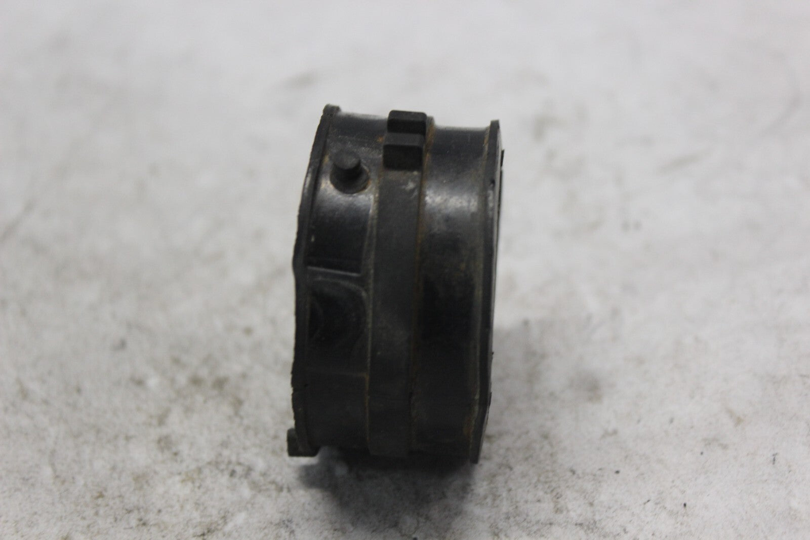 CARB INSULATOR 16211-MAS-E00 1998 HONDA CBR900RR