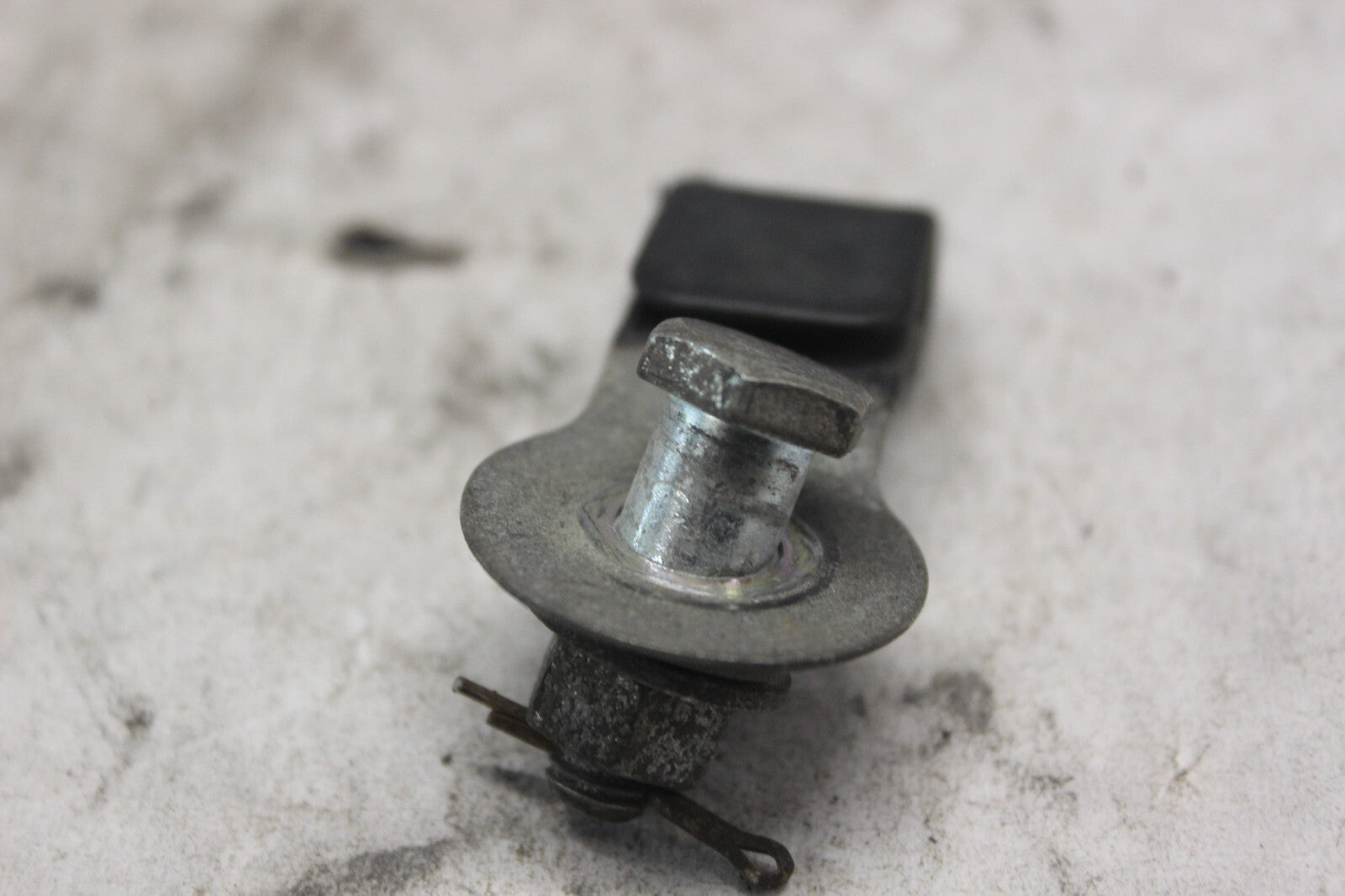 REAR BRAKE STOPPER BOLT ASSY 90133-MA1-000 1982 HONDA GL500I SILVERWING