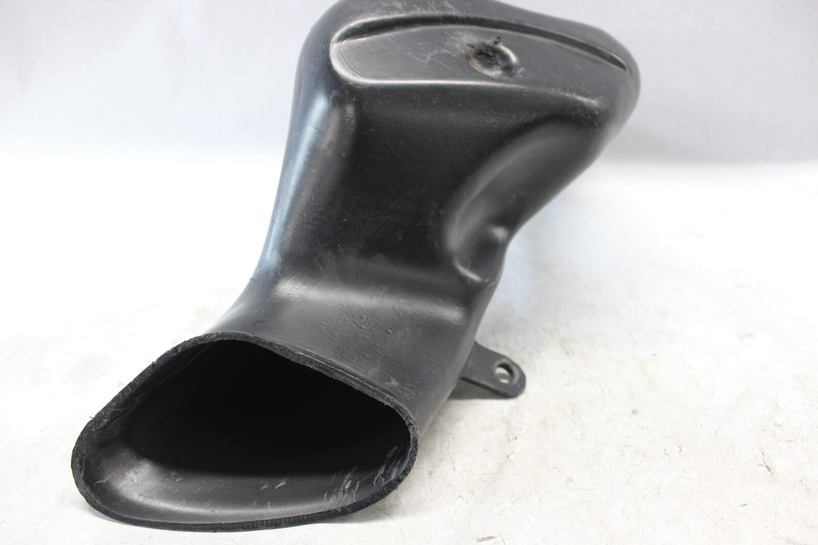 AIR INTAKE PIPE RIGHT 94421-24F01 2002 SUZUKI HAYABUSA GSX1300R