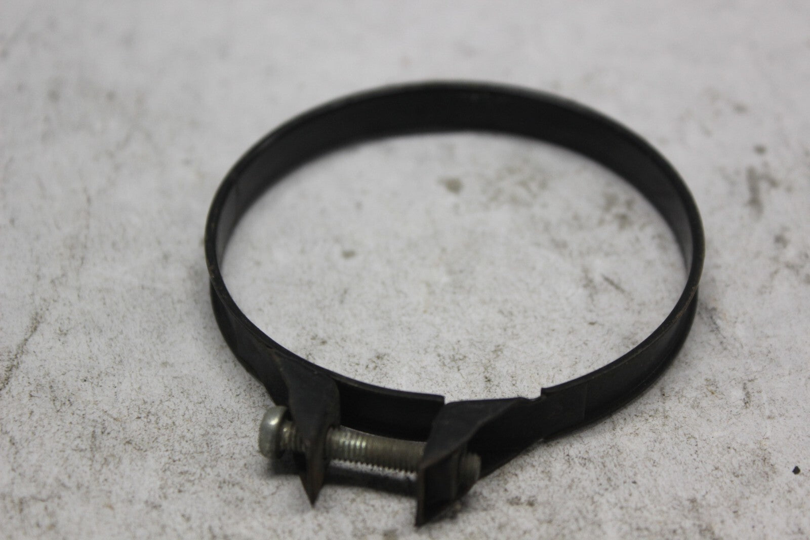 AIR CLEANER TUBE CLAMP 17255-MN1-670  1998 HONDA CBR900RR