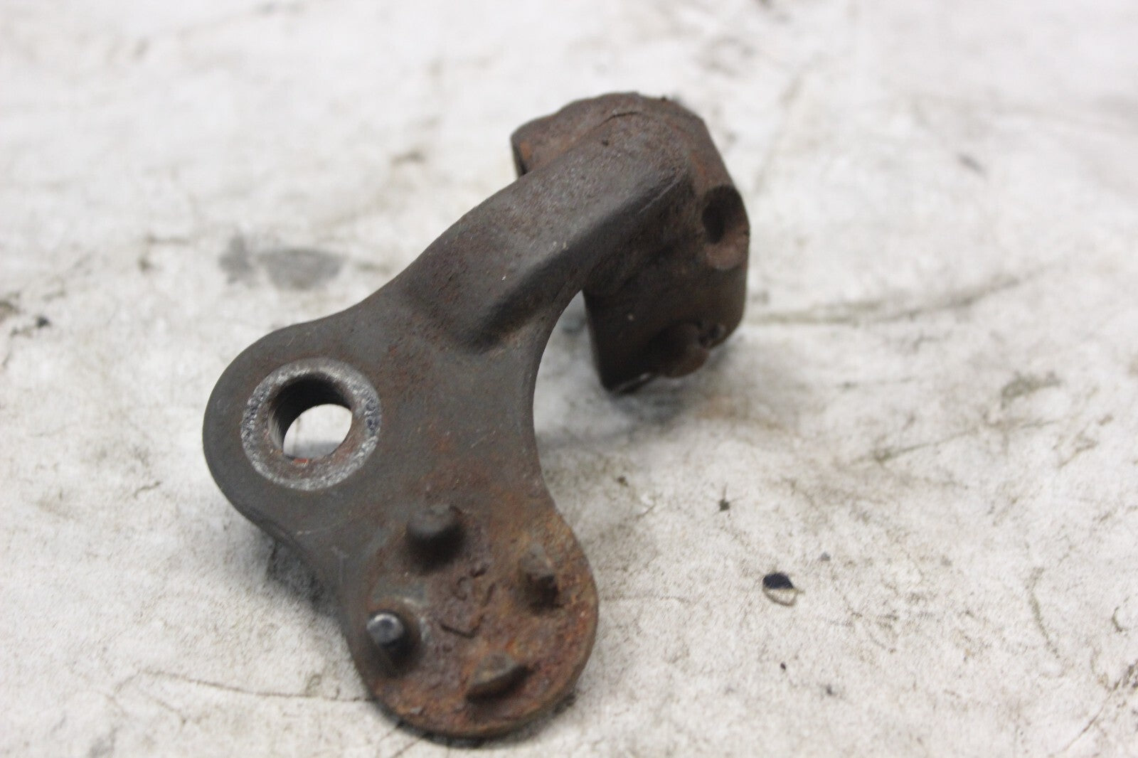 FRONT LEFT STEP ARM 50625-MA1-000 1982 HONDA GL500I SILVERWING