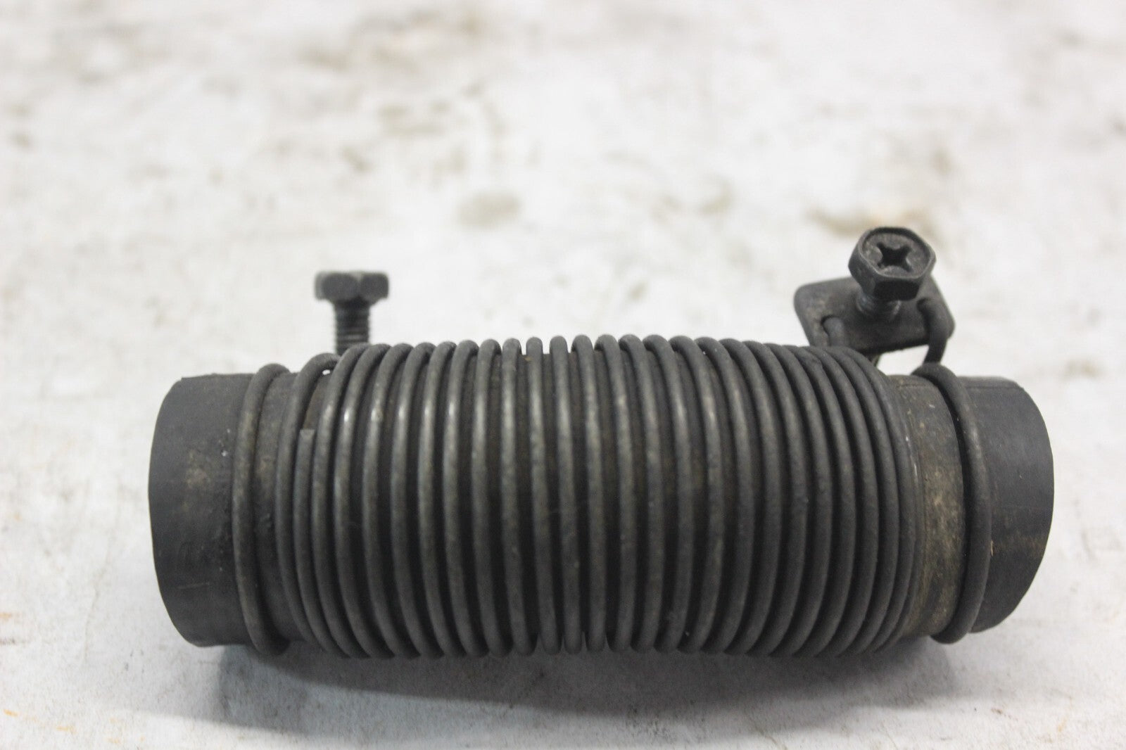 LOWER WATER HOSE 19502-431-000 1982 HONDA GOLDWING GL1100A