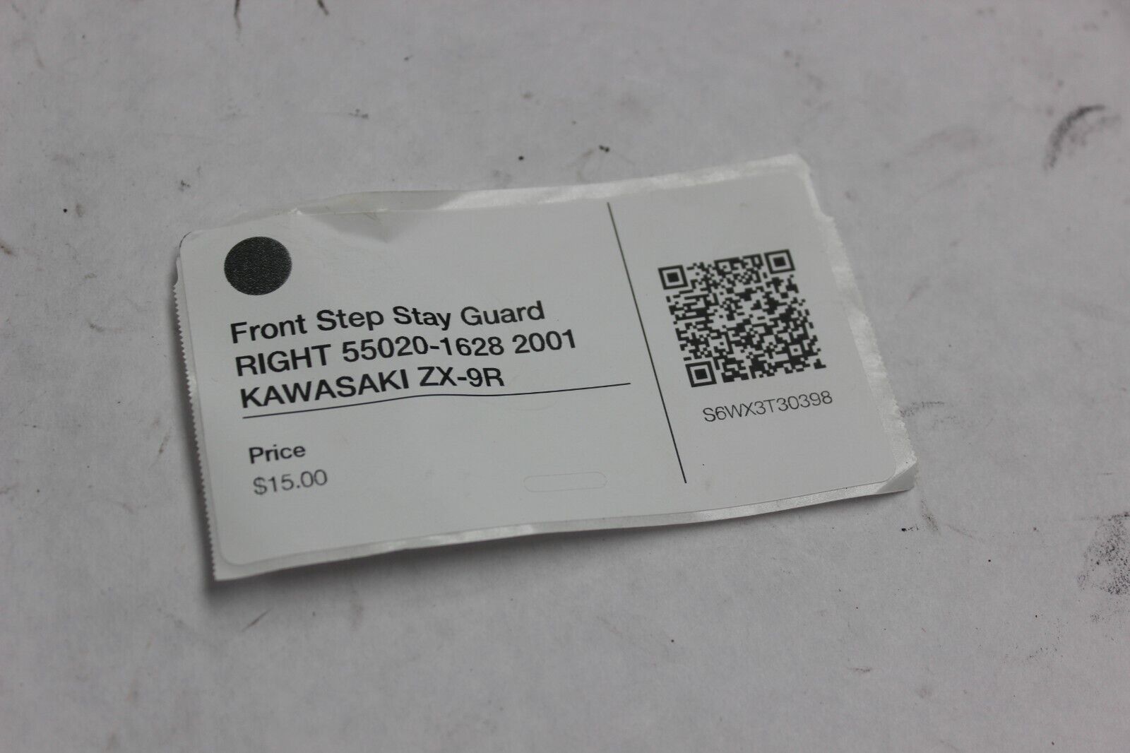 Front Step Stay Guard RIGHT 55020-1628 2001 KAWASAKI ZX-9R