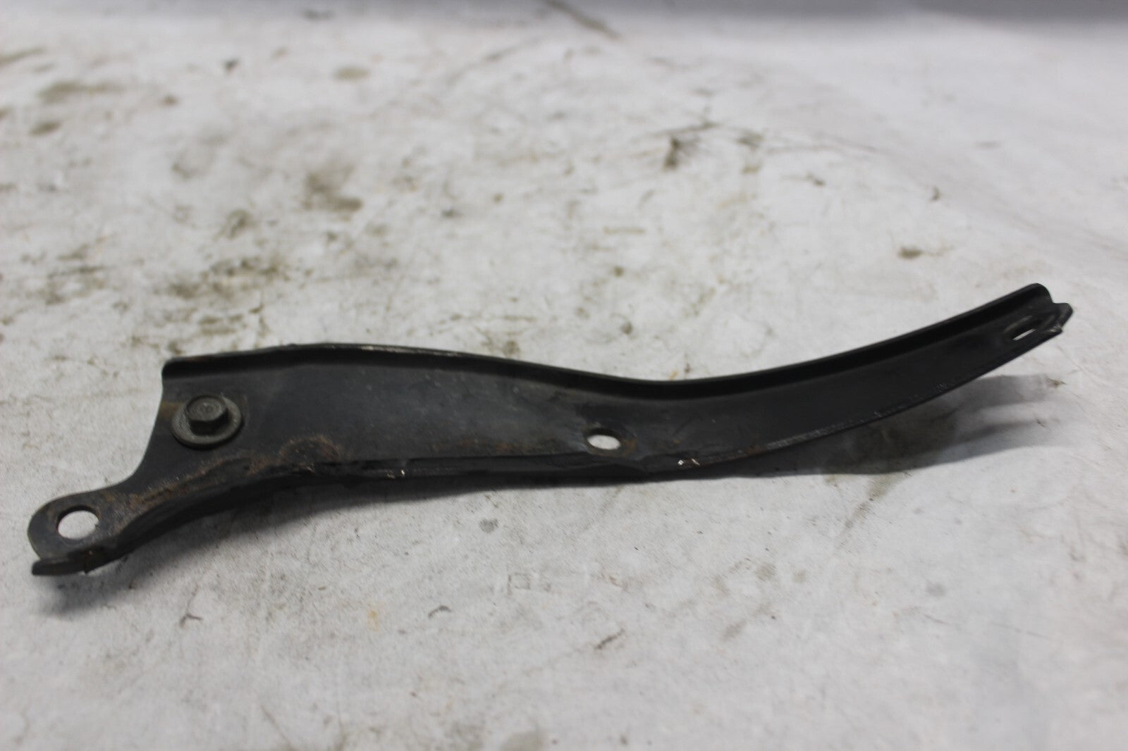 LEFT FRONT COWL STAY 64514-MB9-770 1982 HONDA GOLDWING GL1100A