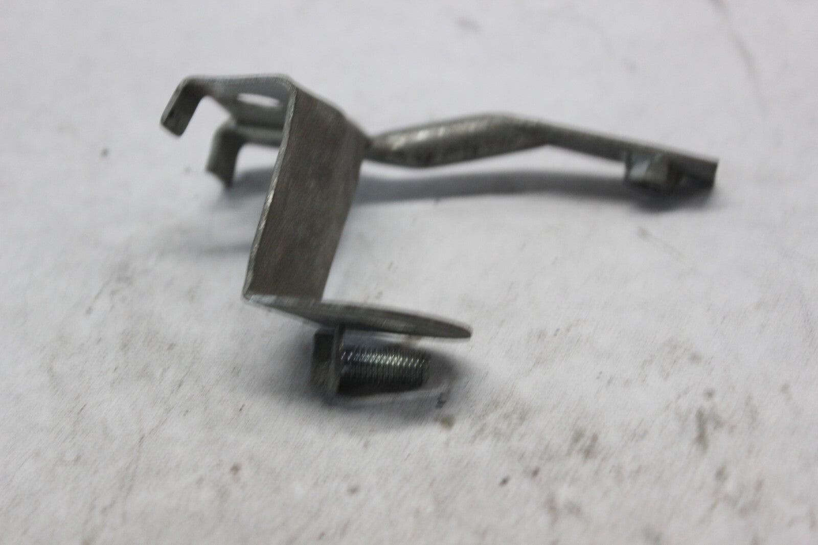 LEFT SIDE COVER STAY 50202-MAE-000 1998 HONDA CBR900RR