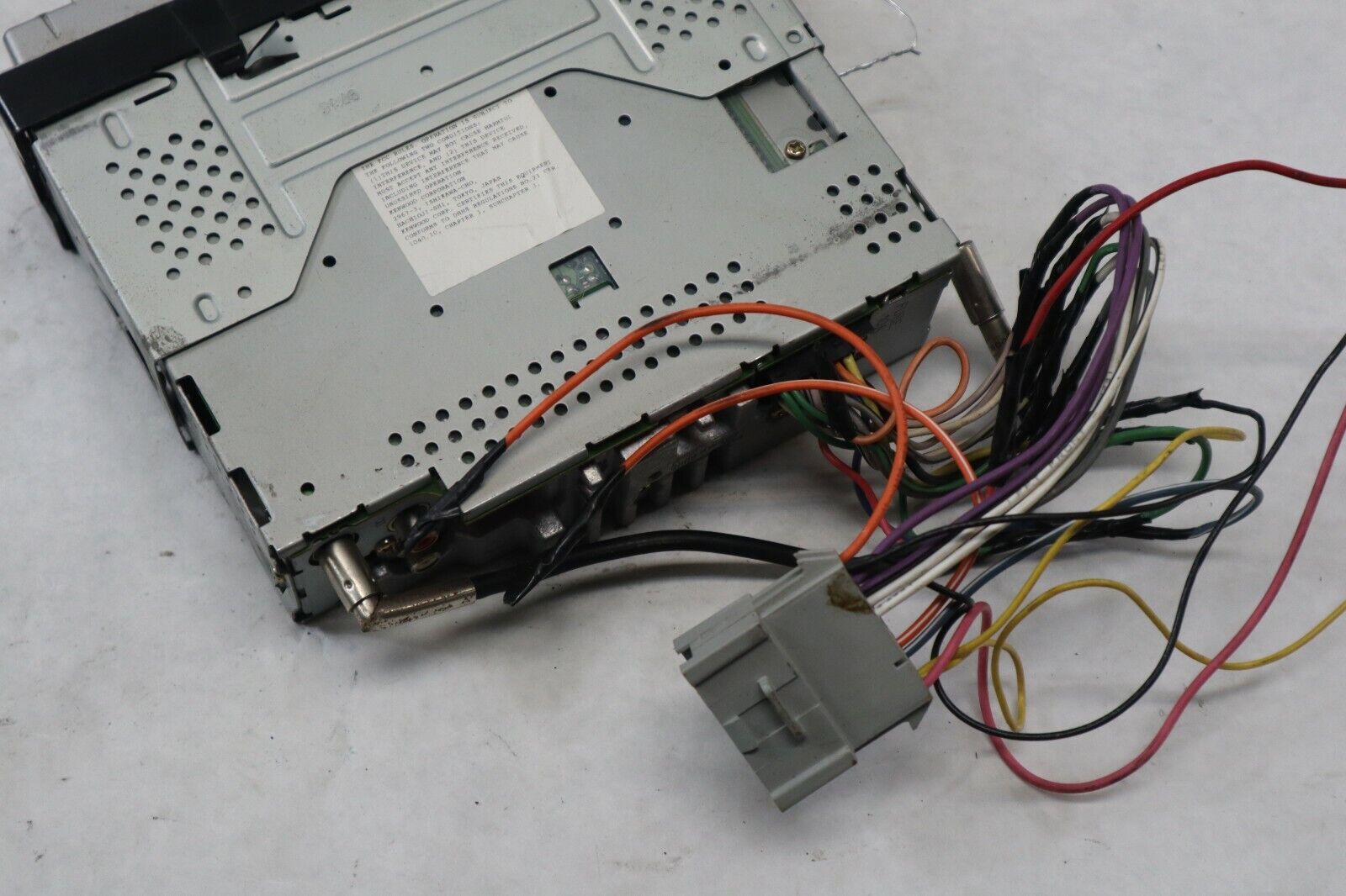 Kenwood KDC-122P Radio Head Unit CD Receiver