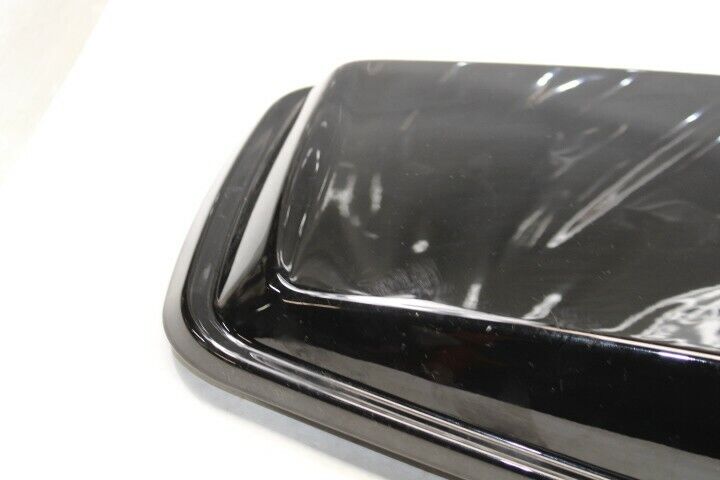 OEM Harley Davidson Gloss Black Saddlebag Lid Right 90200411