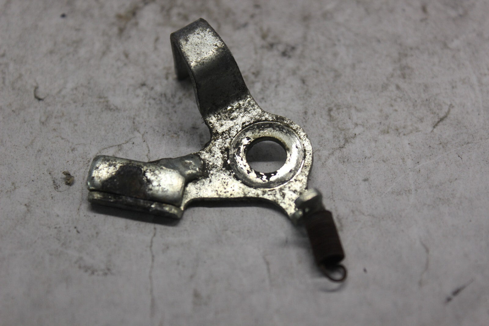 SEAT LOCK PLATE W/ SPRING ( LEVER ) 77232-MAS-E00 1998 HONDA CBR900RR