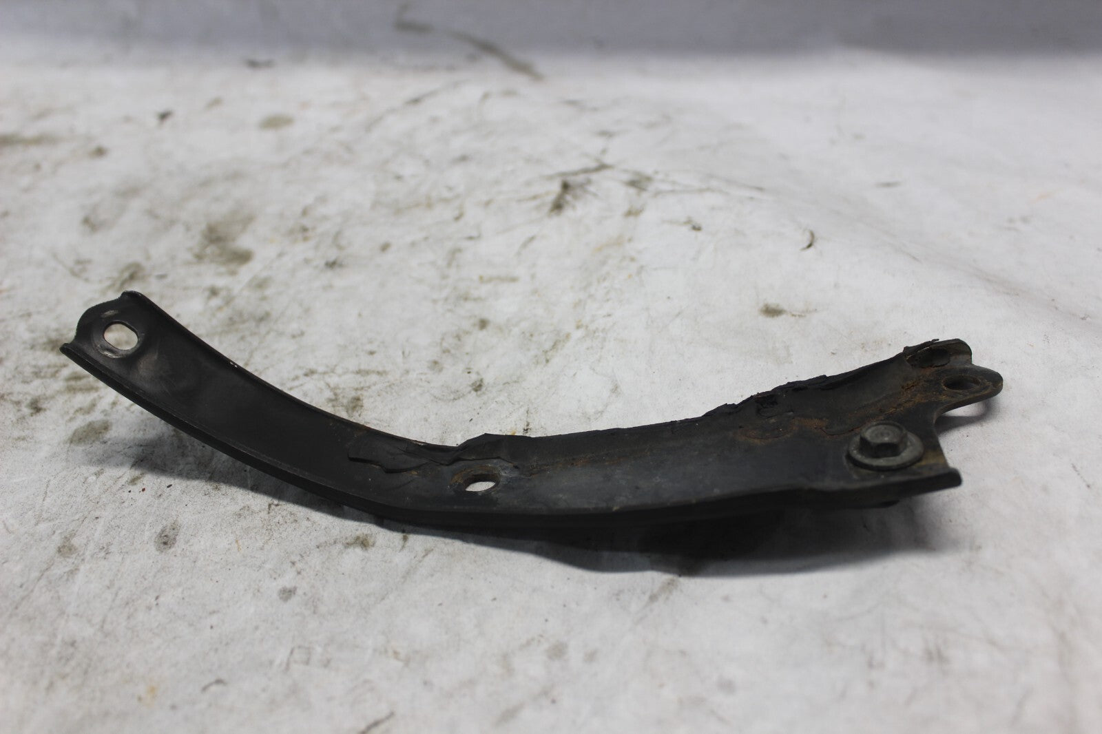 LEFT FRONT COWL STAY 64514-MB9-770 1982 HONDA GOLDWING GL1100A