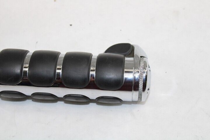 OEM Harley Davidson Throttle Grip Right 57110-38A02