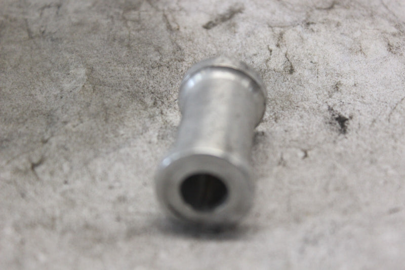 ENGINE MOUNT SPACER DOUBLE END 11611-24F00 2002 SUZUKI HAYABUSA GSX1300R