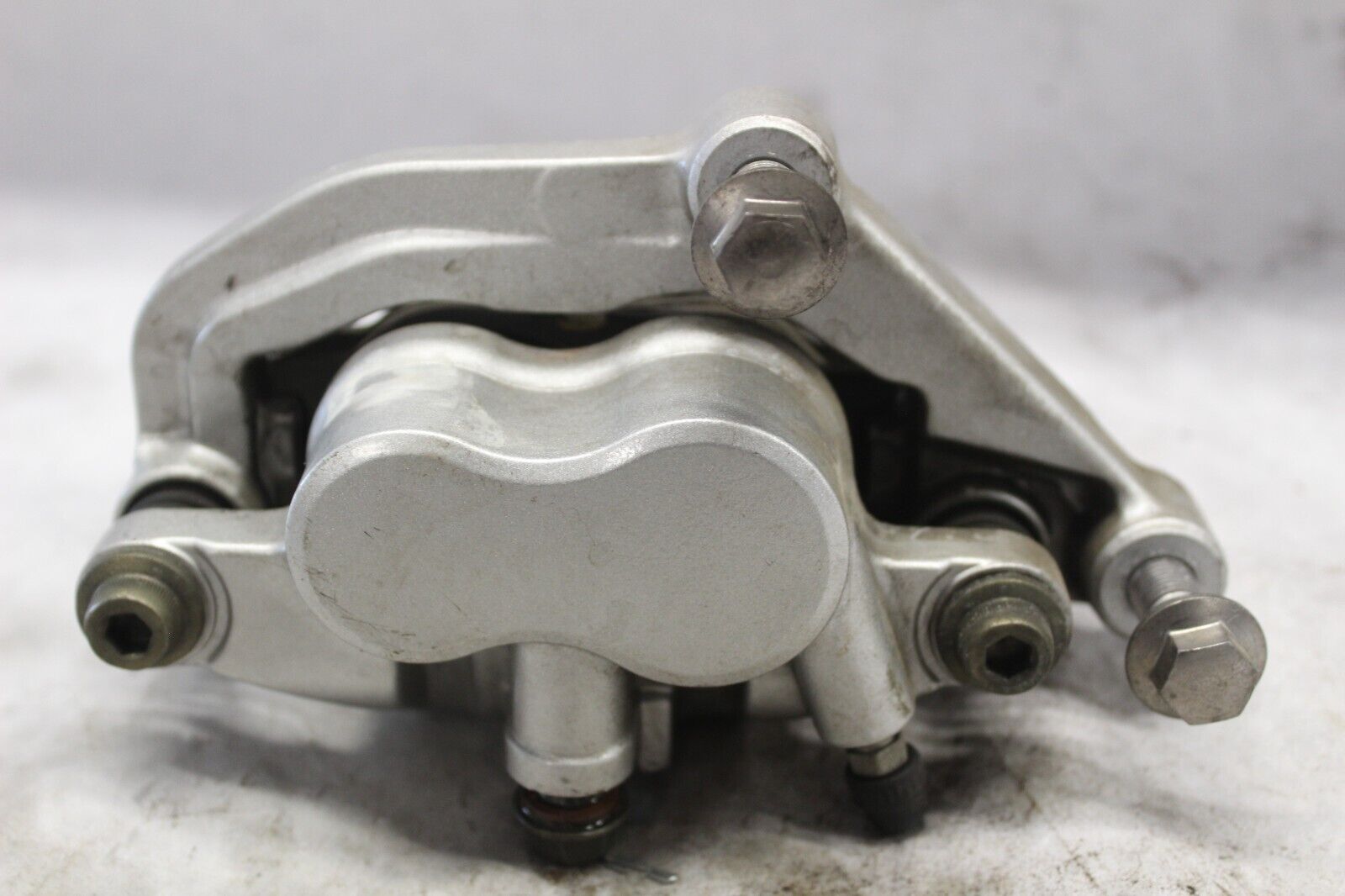 FRONT CALIPER ASSY LEFT 5KS-2580T-00-00 2001 XVS1100A VSTAR CLASSIC
