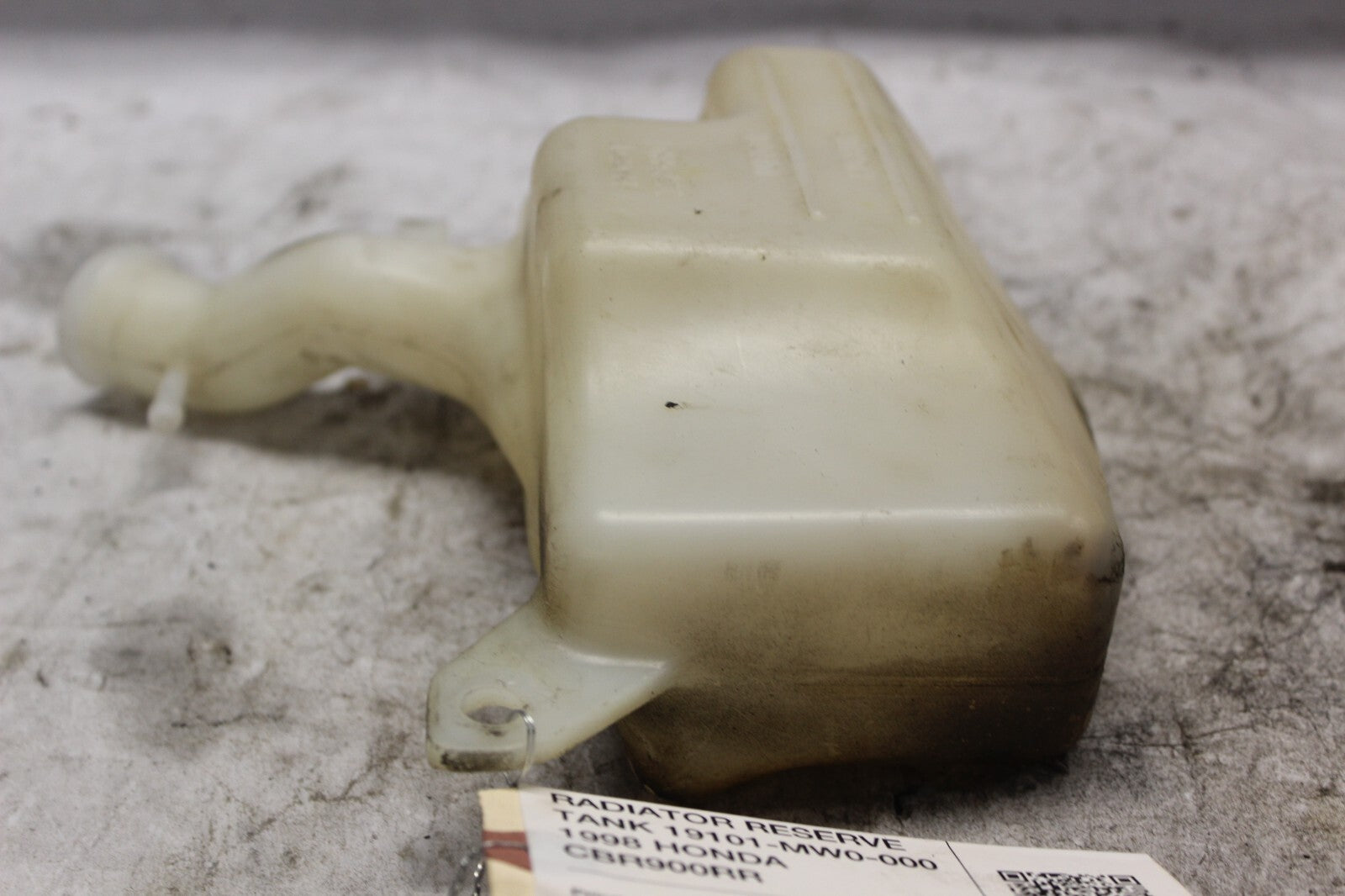 RADIATOR RESERVE TANK 19101-MW0-000 1998 HONDA CBR900RR