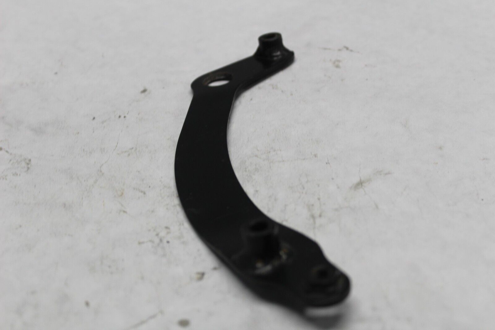 REAR AIR CLEANER BRACKET 13770-41F00 2003 SUZUKI VOLUSIA VL800