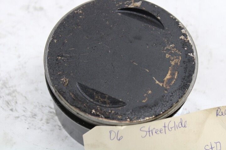 OEM Harley Davidson Piston STD 2006 Streetglide Grey 21930-99