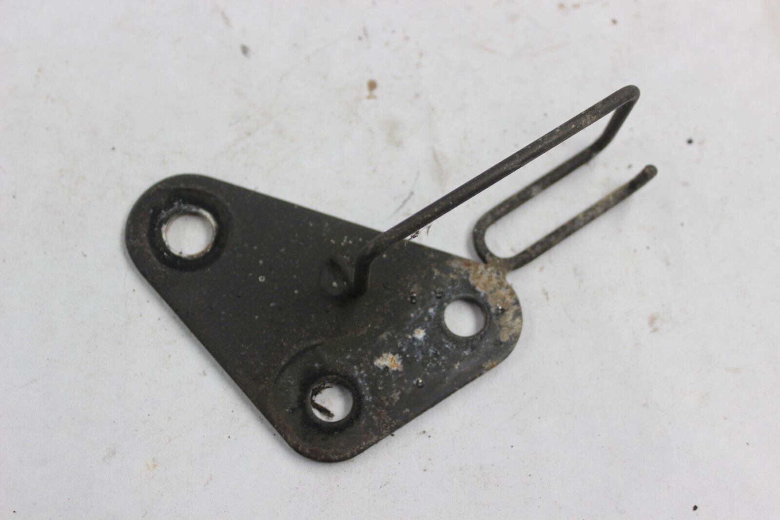 REAR UPPER RIGHT ENGINE BRACKET 32029-1948 1996 KAWASAKI VN800