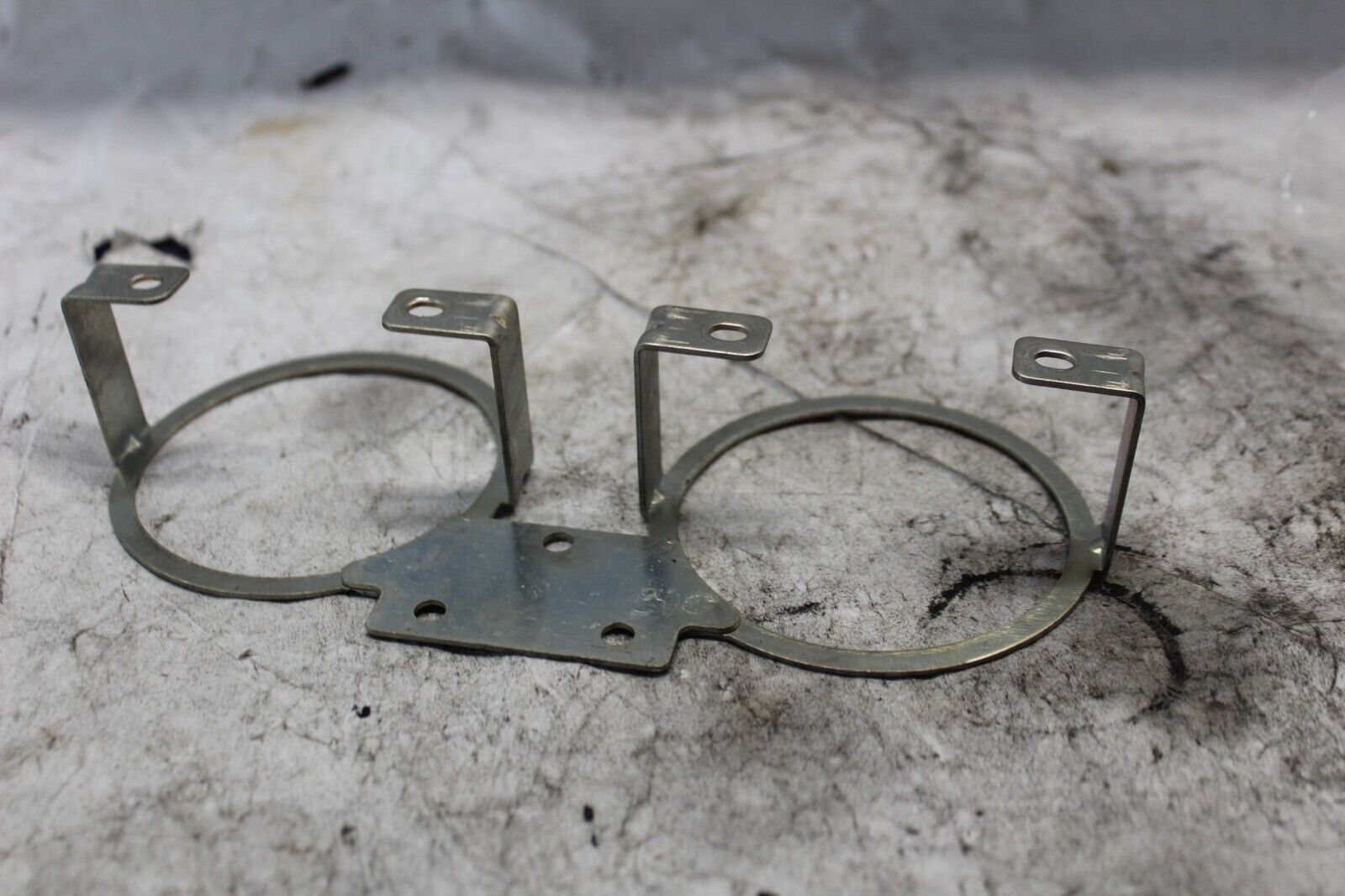 SPEEDO/TACH MOUNTING BRACKET 92080-96 1997 H-D ELECTRAGLIDE FLHTC-I