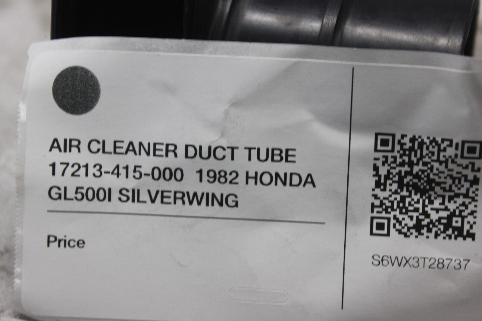 AIR CLEANER DUCT TUBE 17213-415-000  1982 HONDA GL500I SILVERWING