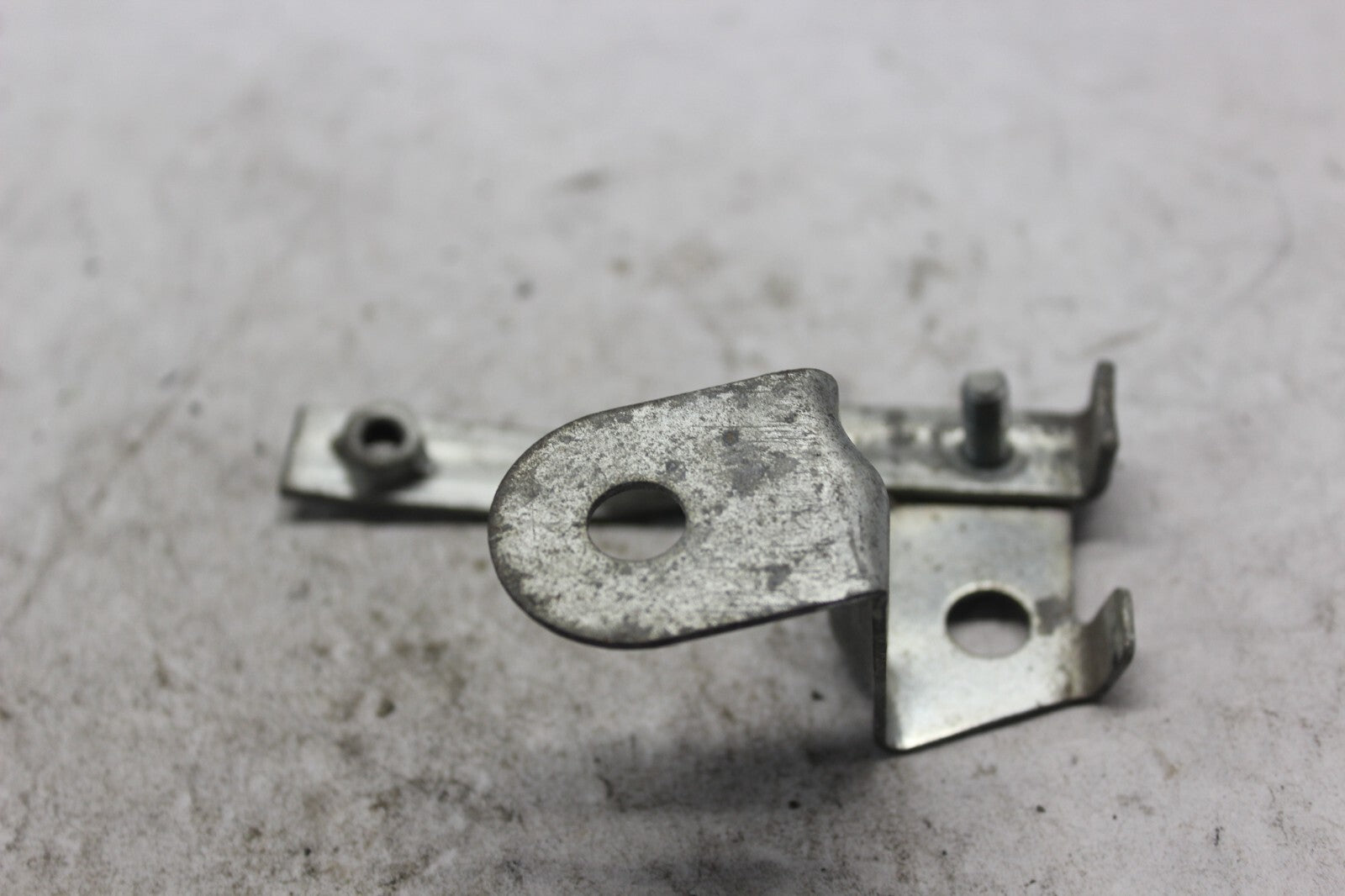 LEFT SIDE COVER STAY 50202-MAE-000 1998 HONDA CBR900RR