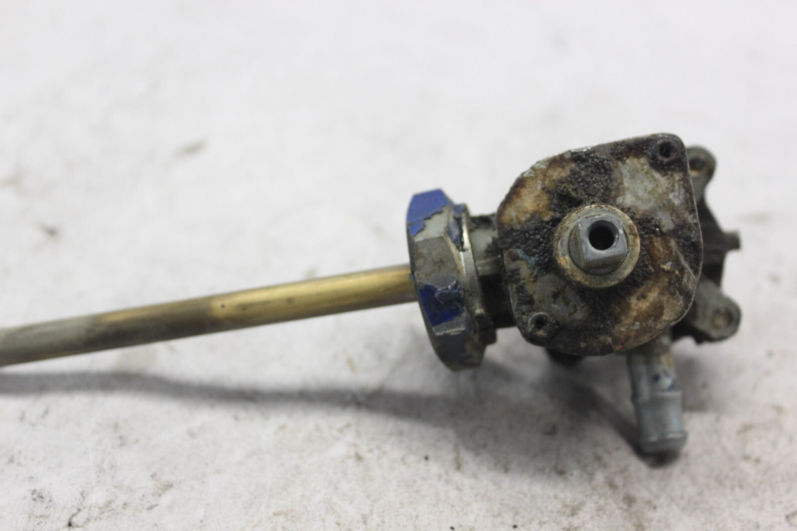 PETCOCK ASSY 16950-MAS-013 1998 HONDA CBR900RR