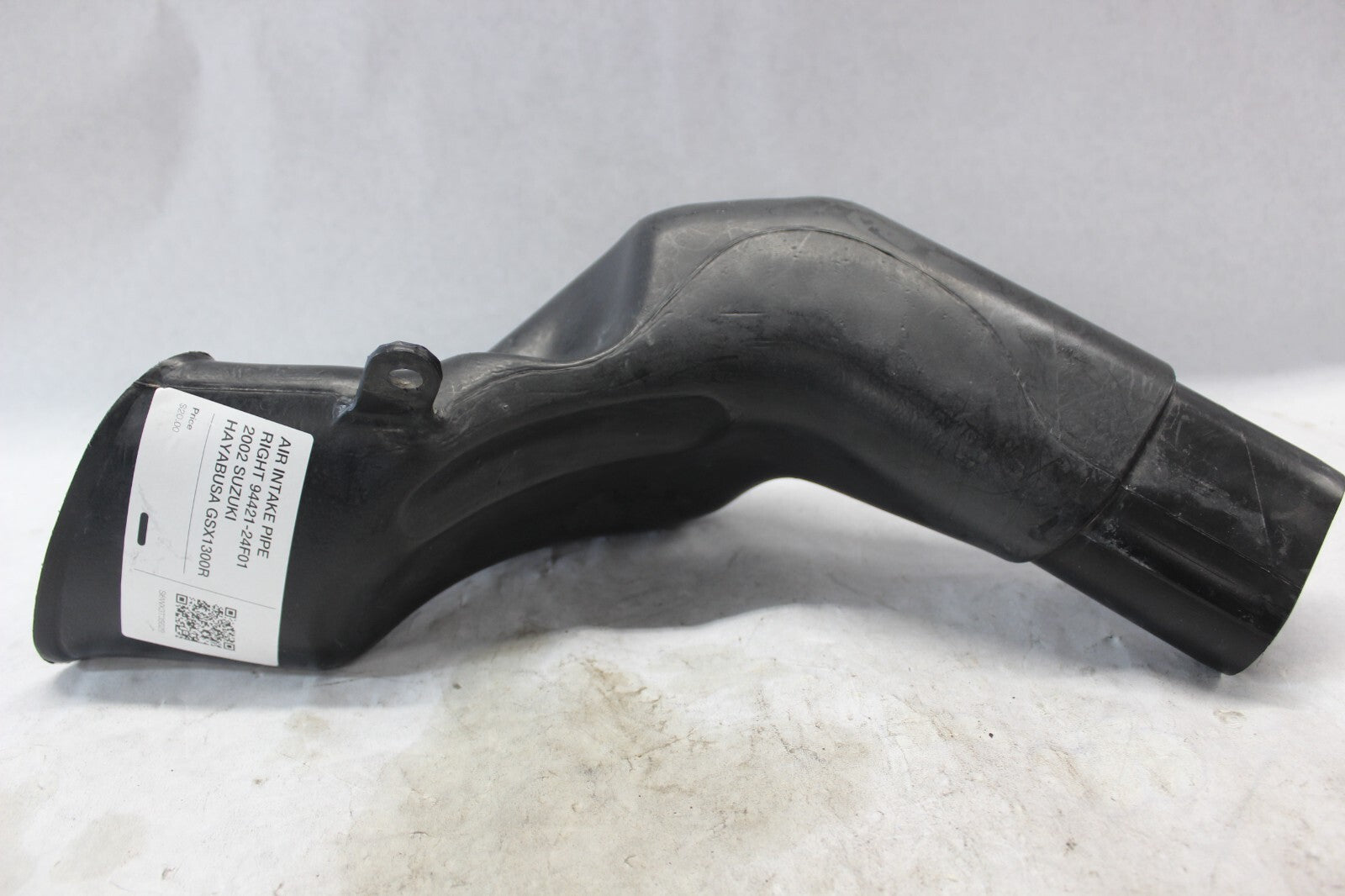 AIR INTAKE PIPE RIGHT 94421-24F01 2002 SUZUKI HAYABUSA GSX1300R