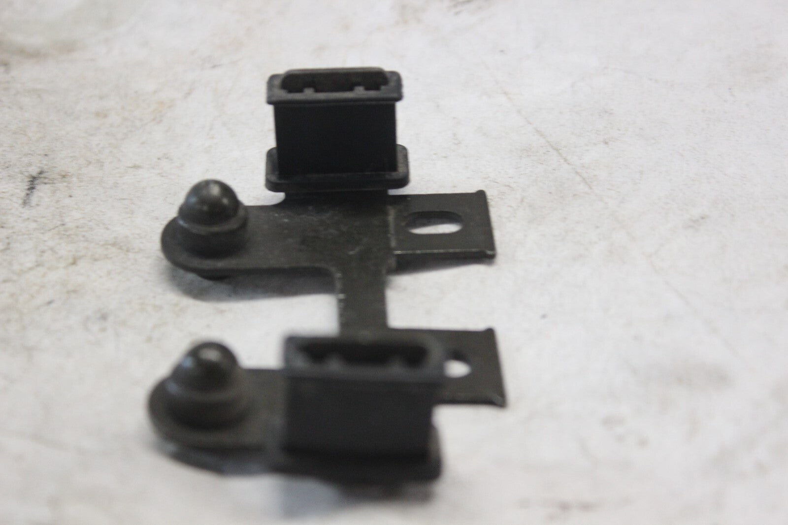 FUSE BOX BRACKET 36744-24F00 2002 SUZUKI HAYABUSA GSX1300R