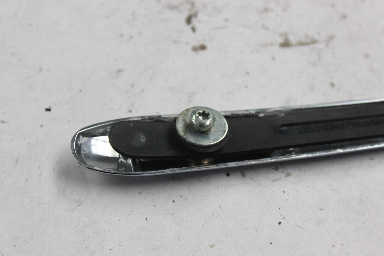 53827-06 RIGHT SADDLEBAG LID TRIM CVO HARLEY DAVIDSON