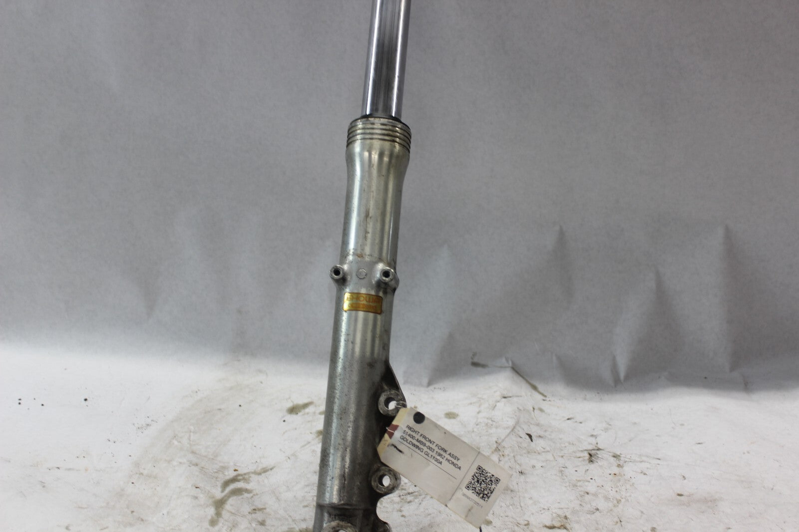 RIGHT FRONT FORK ASSY 51400-MB9-003 1982 HONDA GOLDWING GL1100A