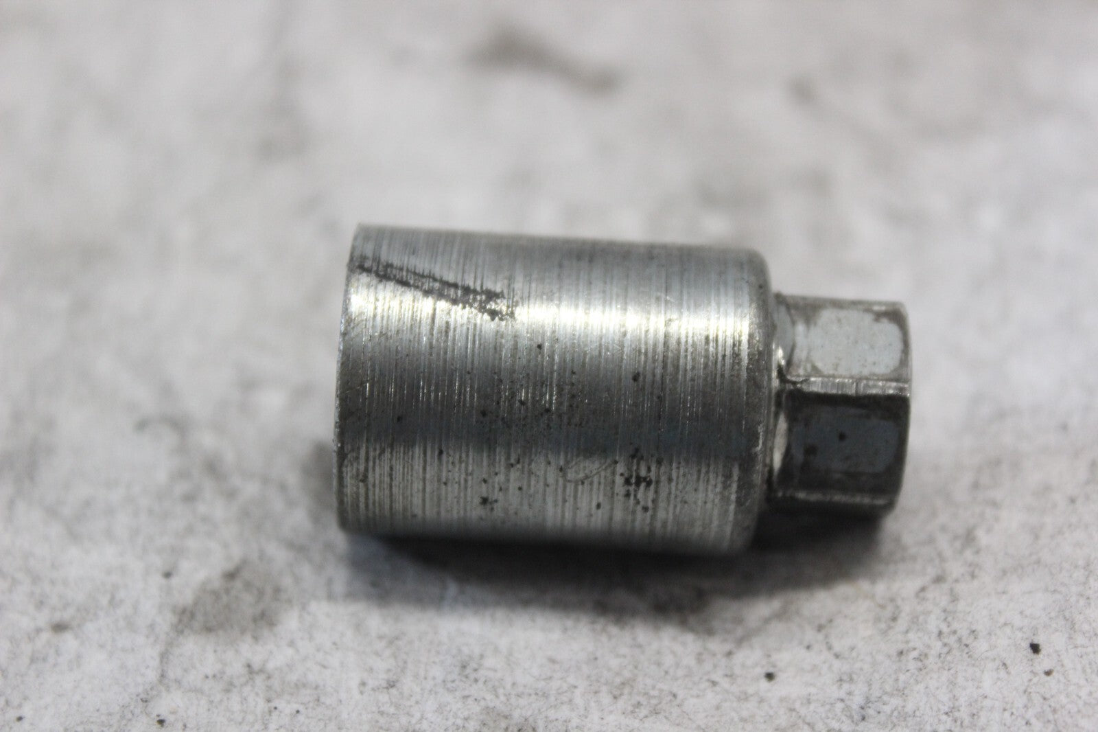 REAR PIVOT NUT 47606-09 2010 H-D ULTRA CLASSIC FLHTCU