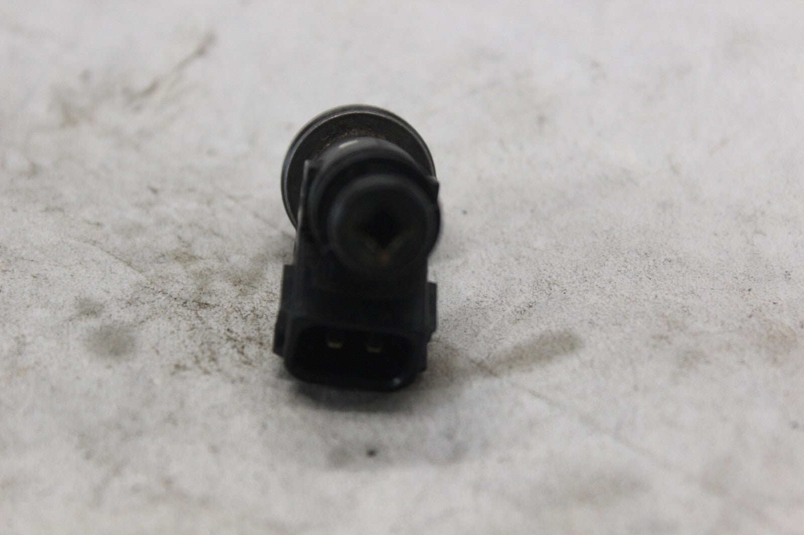 FUEL INJECTOR 15710-24F00 2002 SUZUKI HAYABUSA GSX1300R