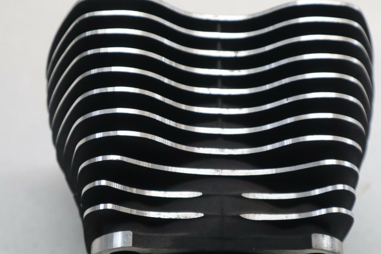 OEM Harley Davidson Cylinder Barrel Jug 88” 2005 Road King Blk/Red 16526-99