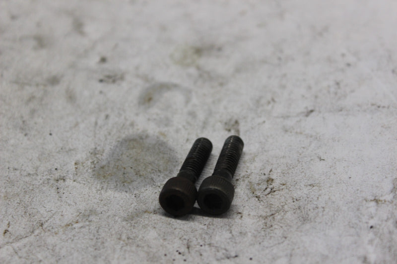 BRAKE MASTER CYLINDER HOLDER BOLT 2PCS 90117-MB0-000 1983 HONDA VF750C MAGNA