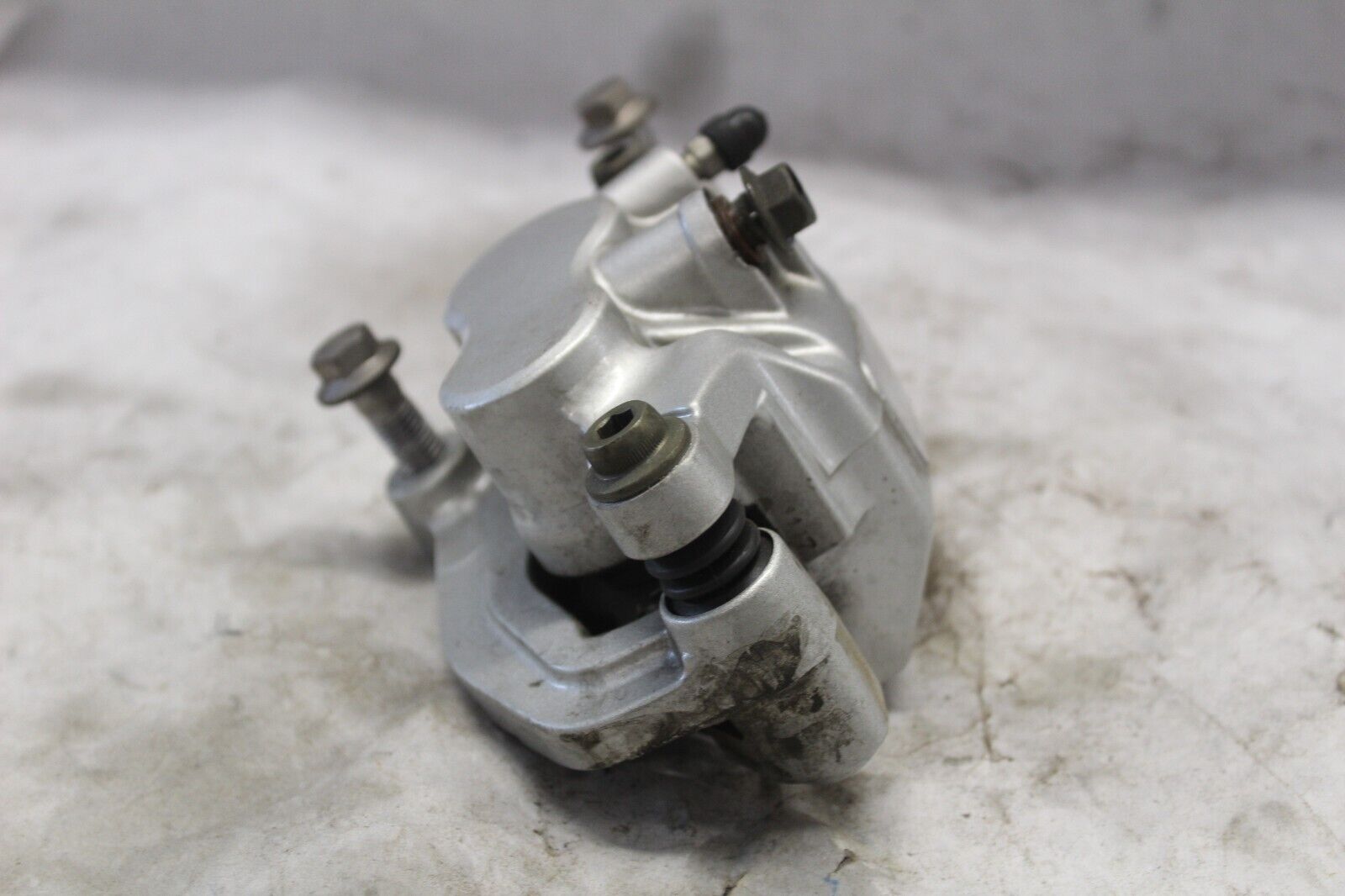 FRONT CALIPER ASSY LEFT 5KS-2580T-00-00 2001 XVS1100A VSTAR CLASSIC