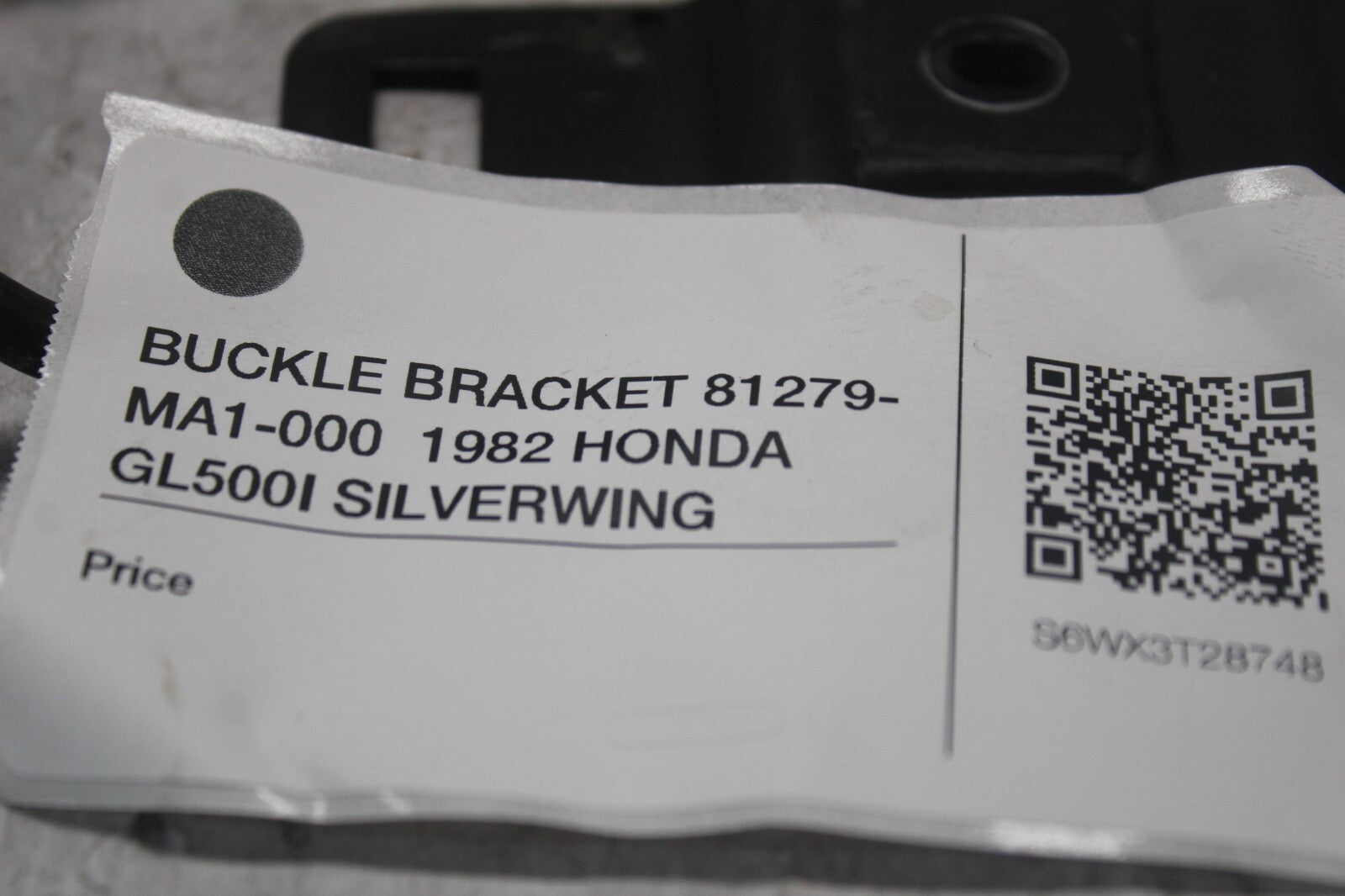 BUCKLE BRACKET 81279-MA1-000  1982 HONDA GL500I SILVERWING